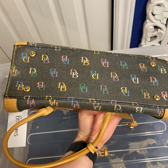 Vintage Dooney & Bourke bag - with working lock - Picture 9 of 10